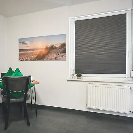Apartman Livemore24 - 4 In Hoch Wlan - Smart-tv - 24-7 Check-in Und Kueche *